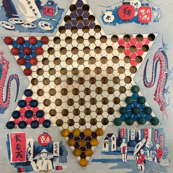 Vintage Chinese checkers with wooden "marbles" - Picture 2 of 3